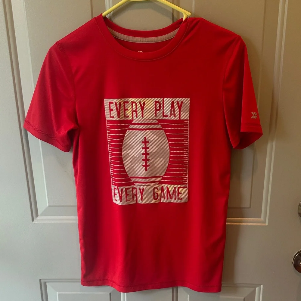 All in Motion Red Sports Graphic Tee athletic material size large